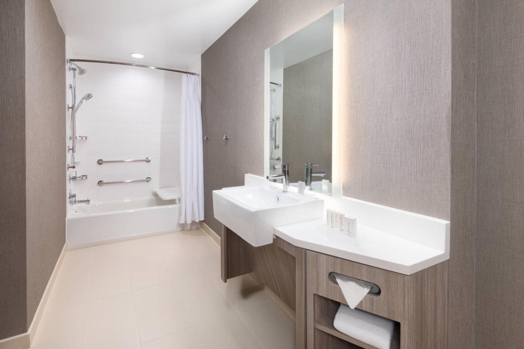 Springhill Suites By Marriott Тифтон Экстерьер фото